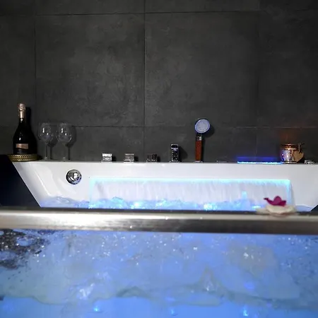 Modern Jacuzzi